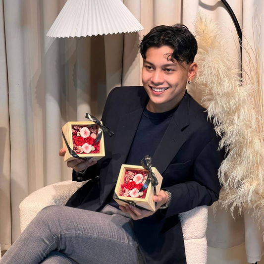 Mariè | Boxed Blooms | Small