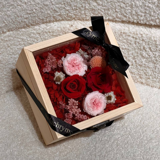 Mariè | Boxed Blooms | Small