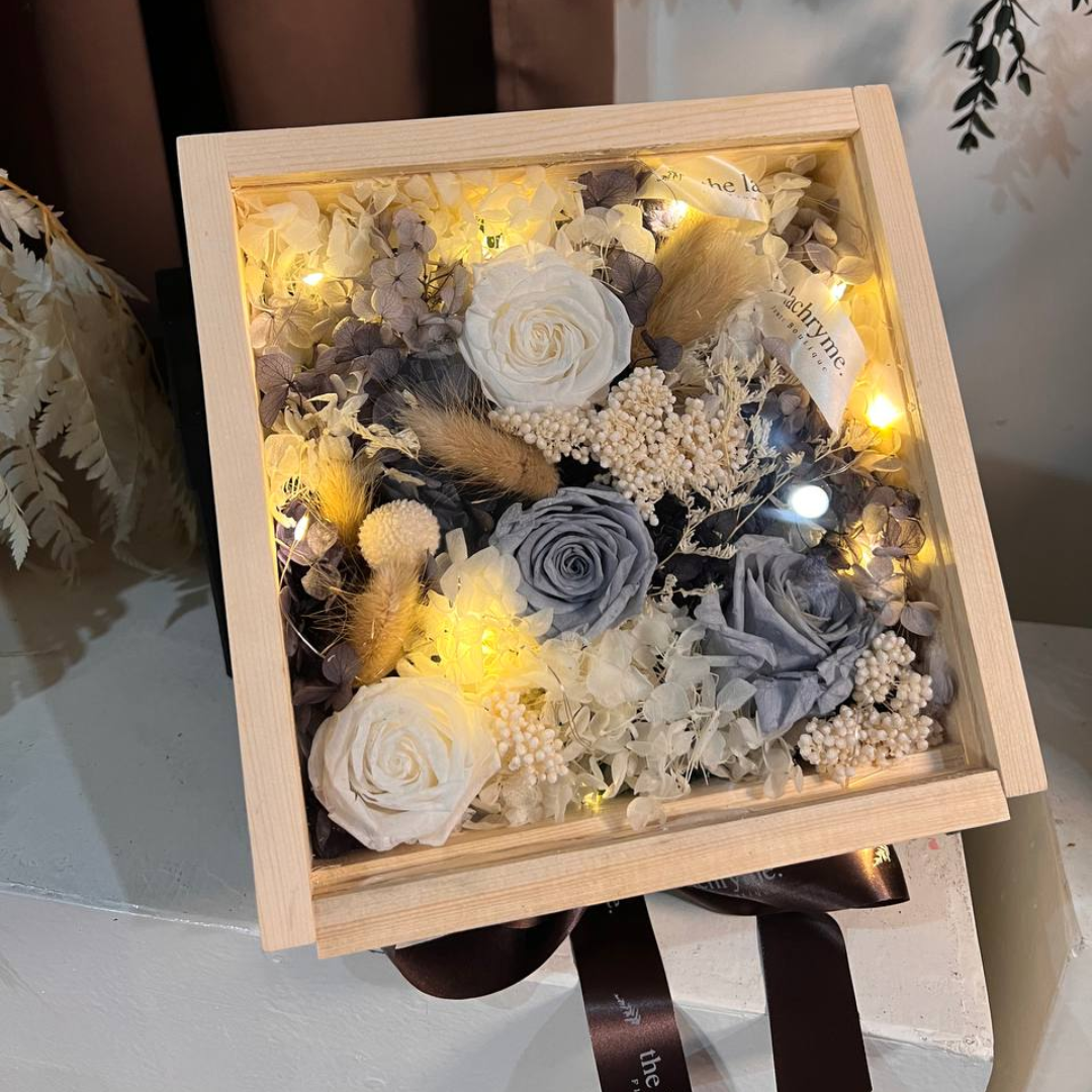 Canus | Boxed Blooms | Grande