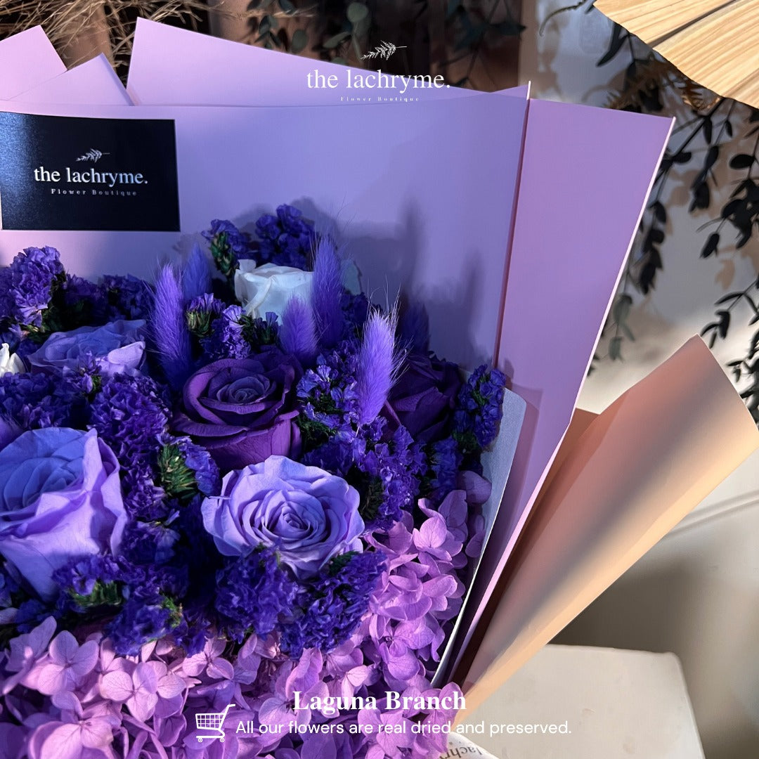 Emery | Preserved Blooms | Deluxe