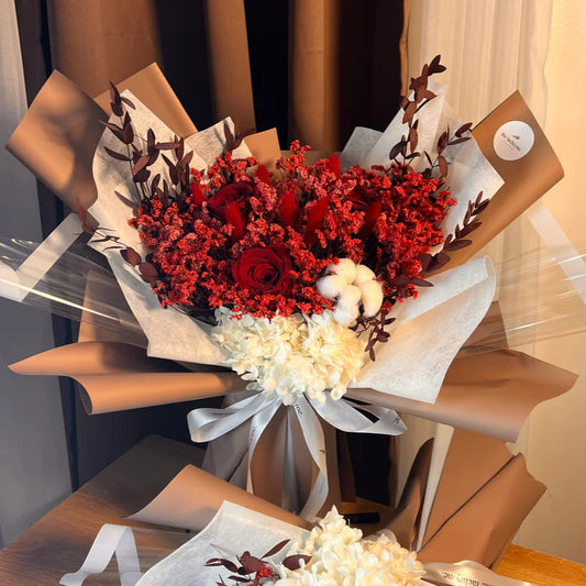 Lara | Preserved Blooms | Grand