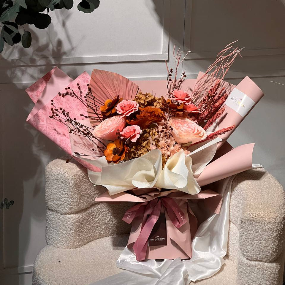 Maria | Dried Blooms | Deluxe