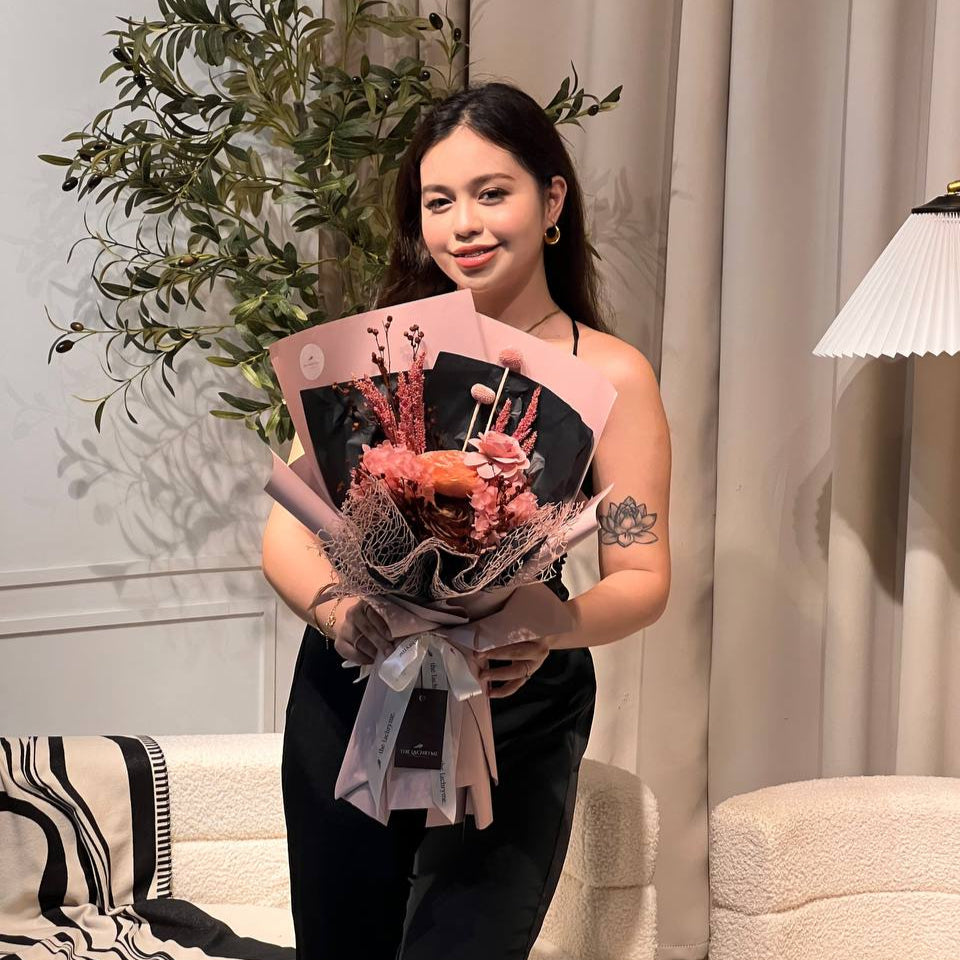 Paraluman | Dried Blooms | Signature