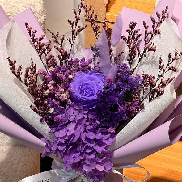 Emery | Preserved Blooms | Super Mini
