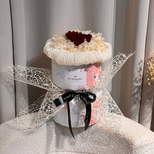 Gyros in Red | Preserved Blooms | Petite