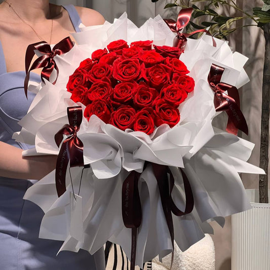 Timeless Courting | 23 Preserved Roses | Round Blooms in Luxurious