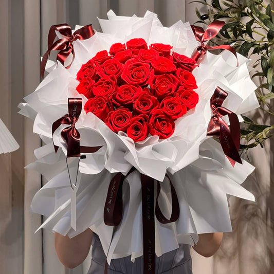 Timeless Courting | 23 Preserved Roses | Round Blooms in Luxurious