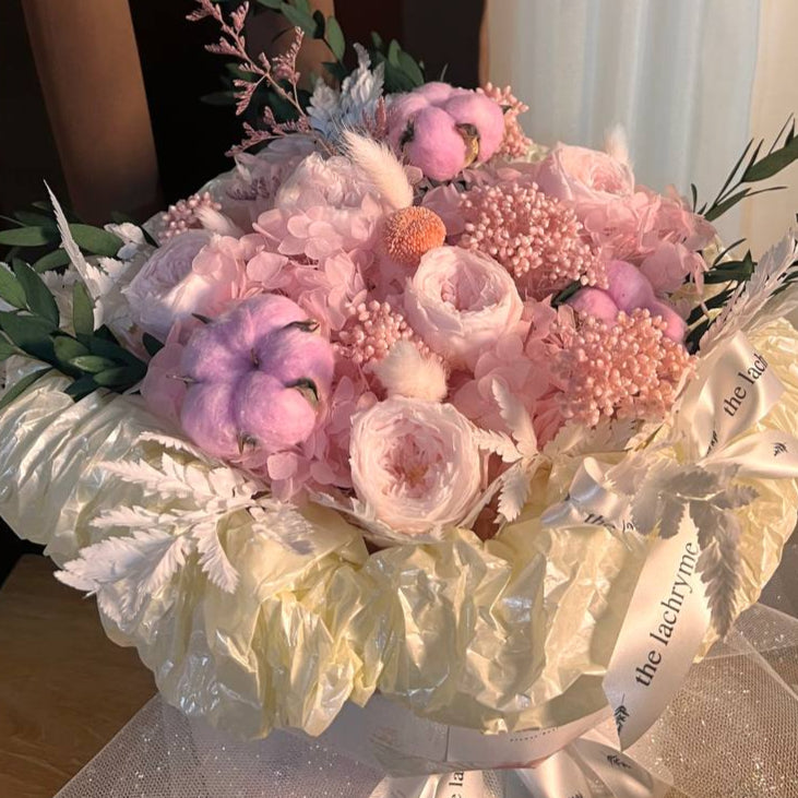 Dara in Baby Pink | Preserved Blooms | Round Blooms in Deluxe