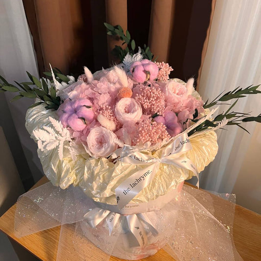 Dara in Baby Pink | Preserved Blooms | Round Blooms in Deluxe