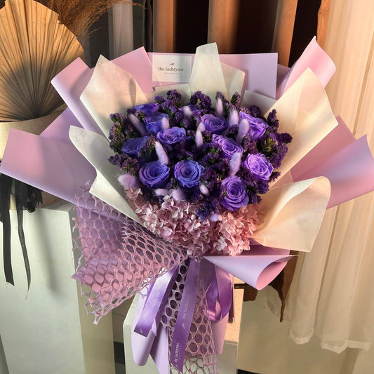 Emery Blooms | 12 Preserved Roses | Luxurious