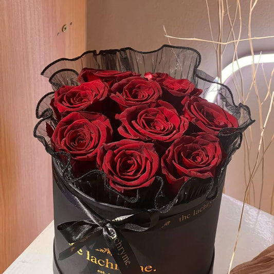 Noir in Red | Preserved Blooms | Le Fleur Medium Round