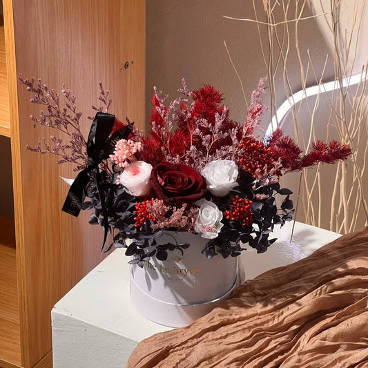 Blanc | Preserved Blooms | Le Fleur Round Small