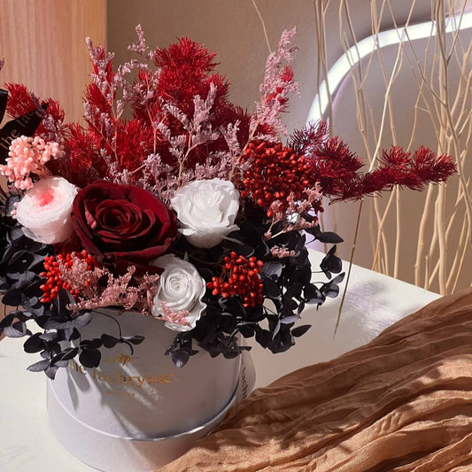 Blanc | Preserved Blooms | Le Fleur Round Small