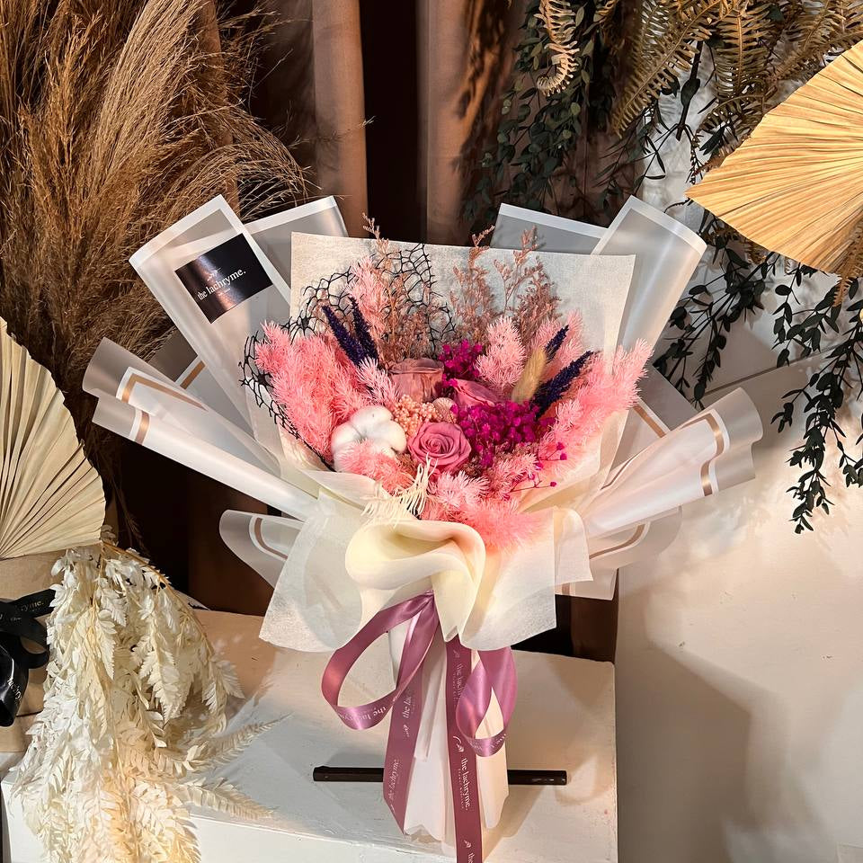 Belle | Preserved Blooms | Grand