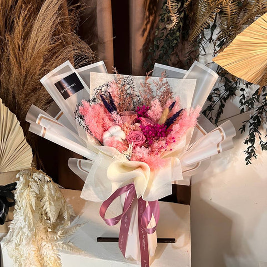 Belle | Preserved Blooms | Grand