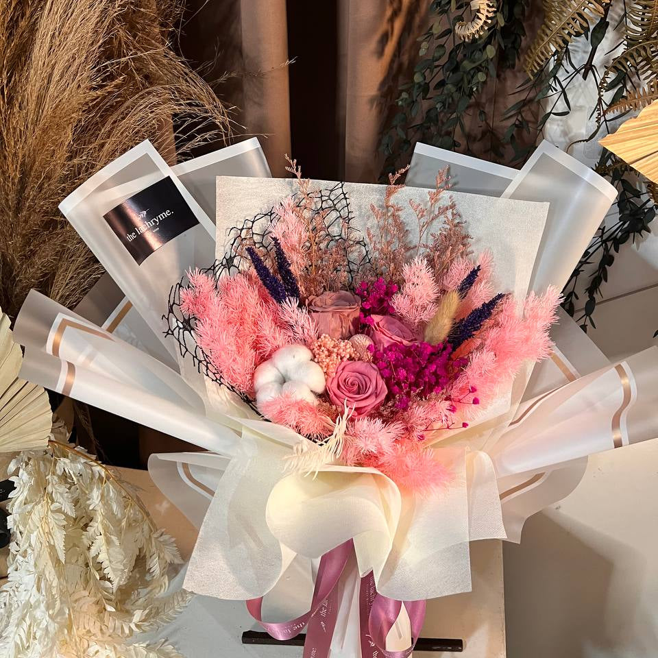 Belle | Preserved Blooms | Grand