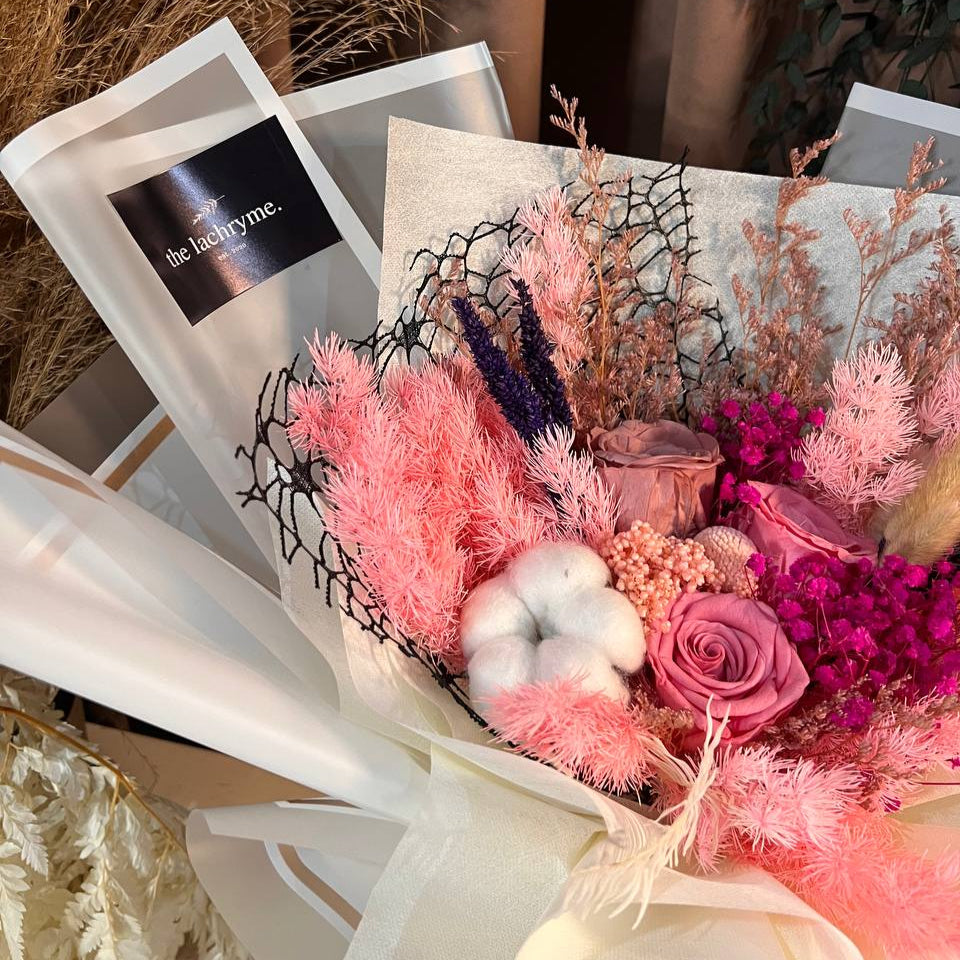 Belle | Preserved Blooms | Grand