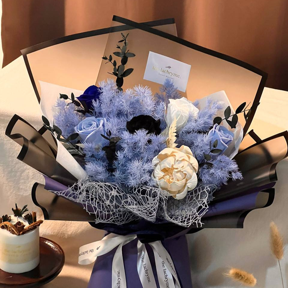 Enchanted Eye | Preserved Blooms | Deluxe