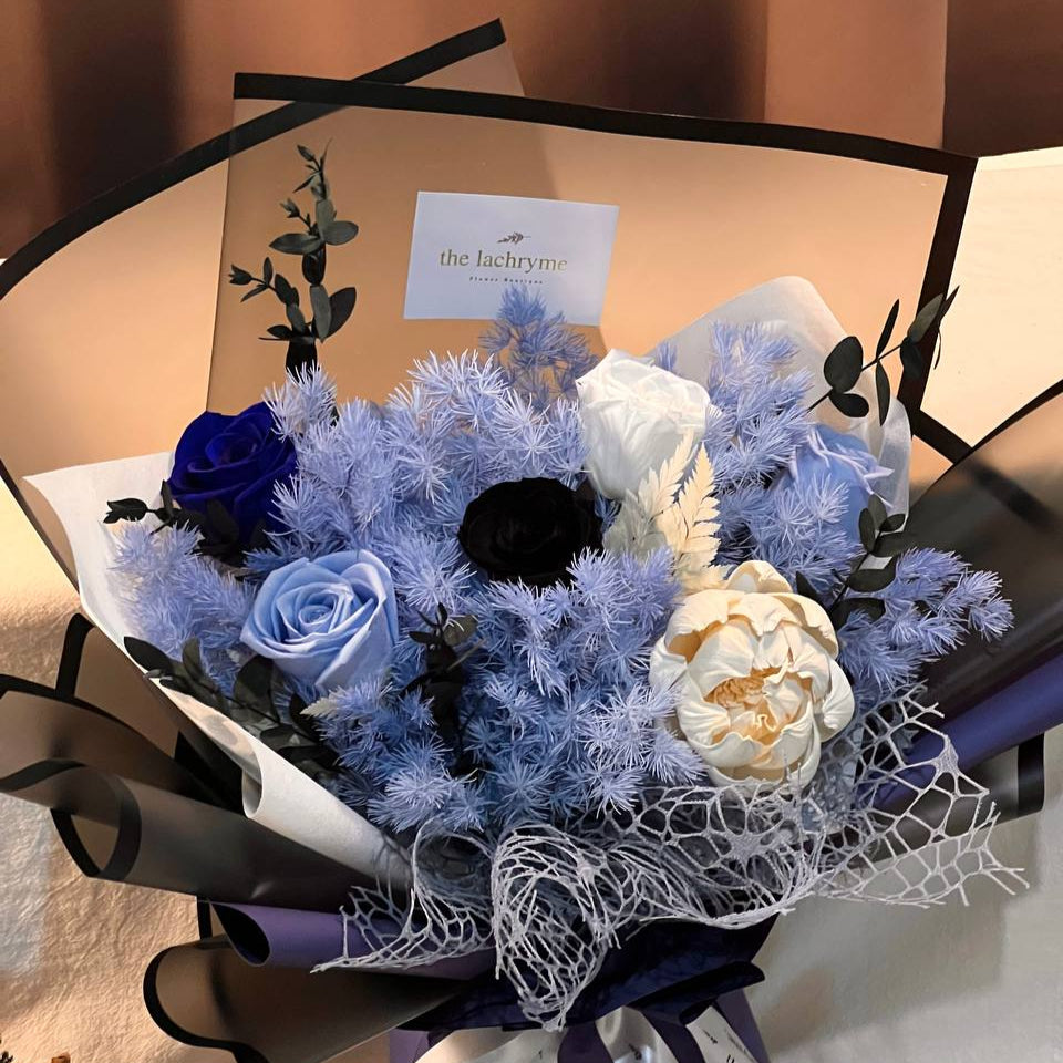 Enchanted Eye | Preserved Blooms | Deluxe