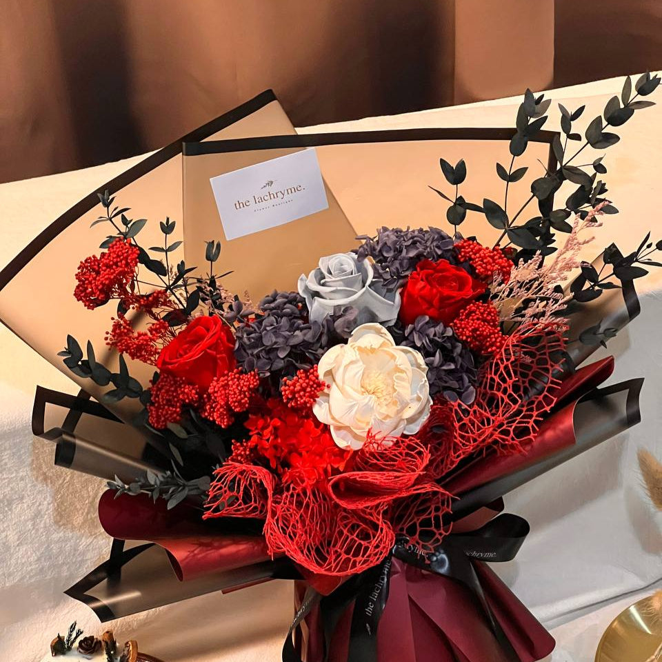 Cleopatra | Preserved Blooms | Deluxe