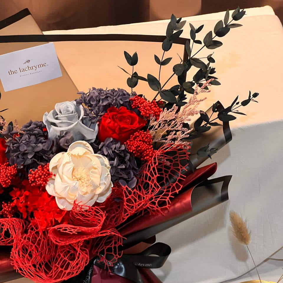 Cleopatra | Preserved Blooms | Deluxe