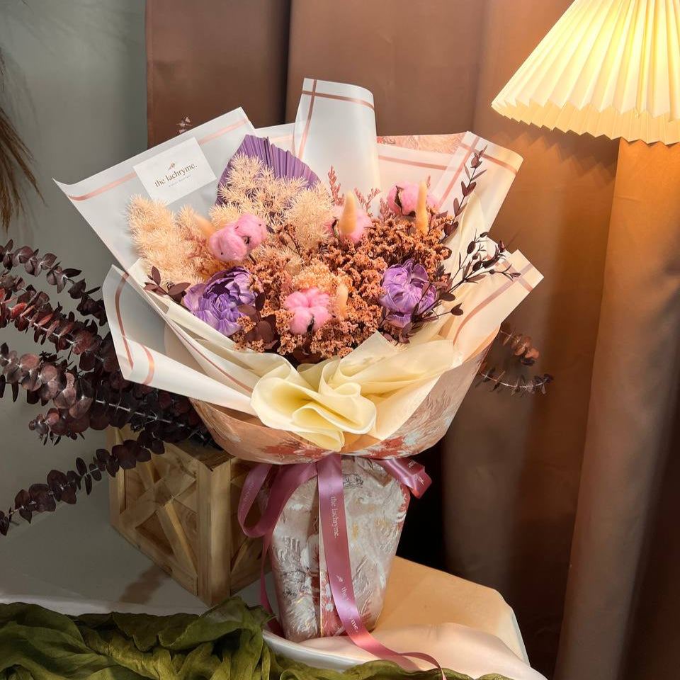 Penelope | Dried & Preserved Blooms | Deluxe