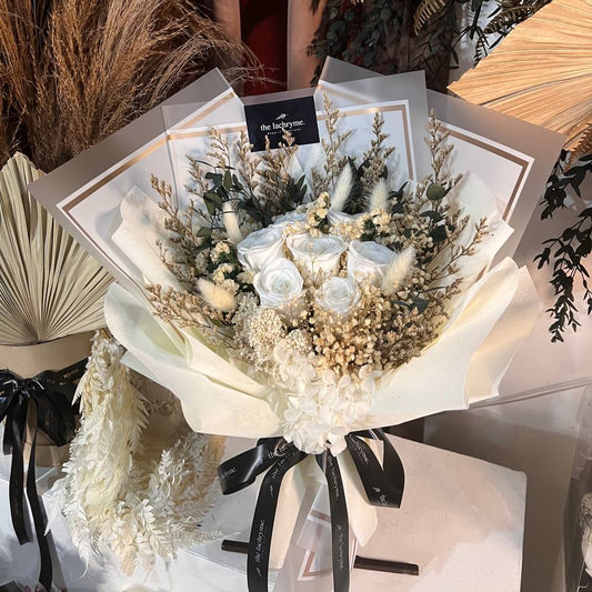 Kathy | Preserved Blooms | Deluxe