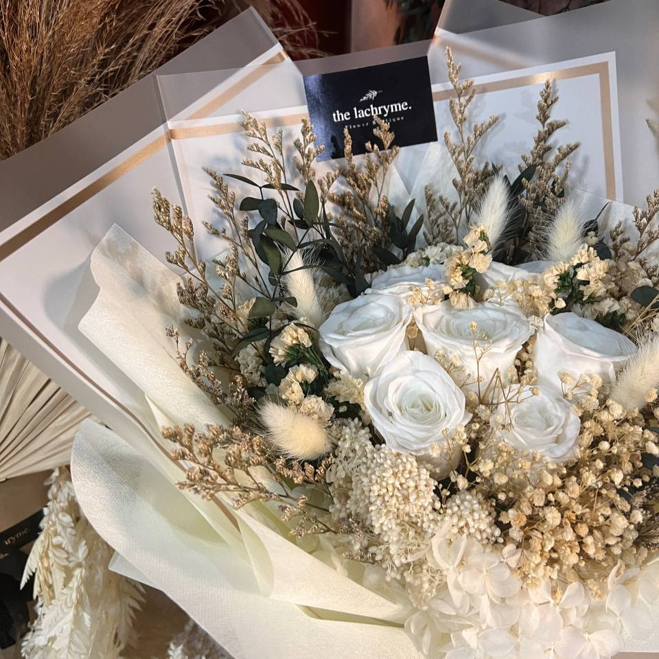 Kathy | Preserved Blooms | Deluxe