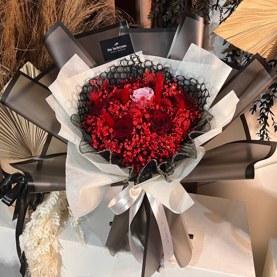 Romeo | Preserved Blooms | Deluxe
