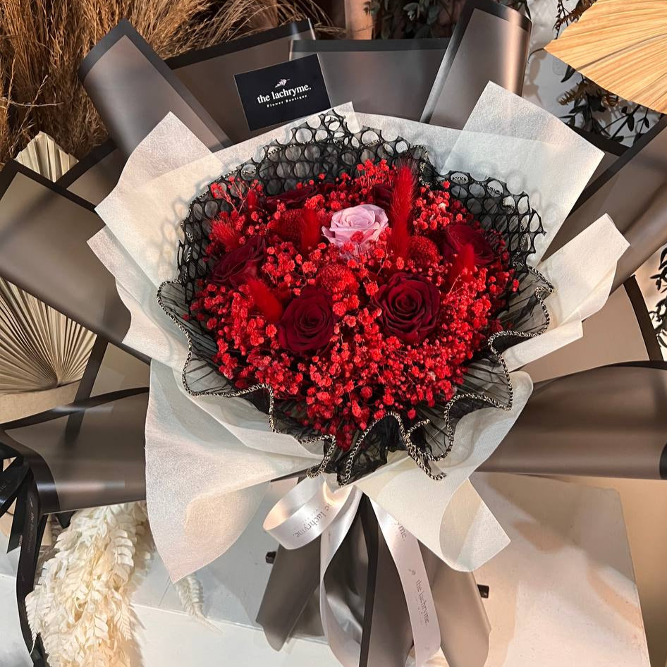 Romeo | Preserved Blooms | Deluxe