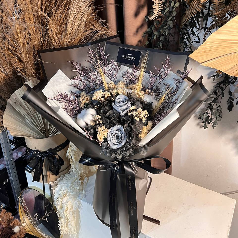 Zion | Preserved Blooms | Deluxe