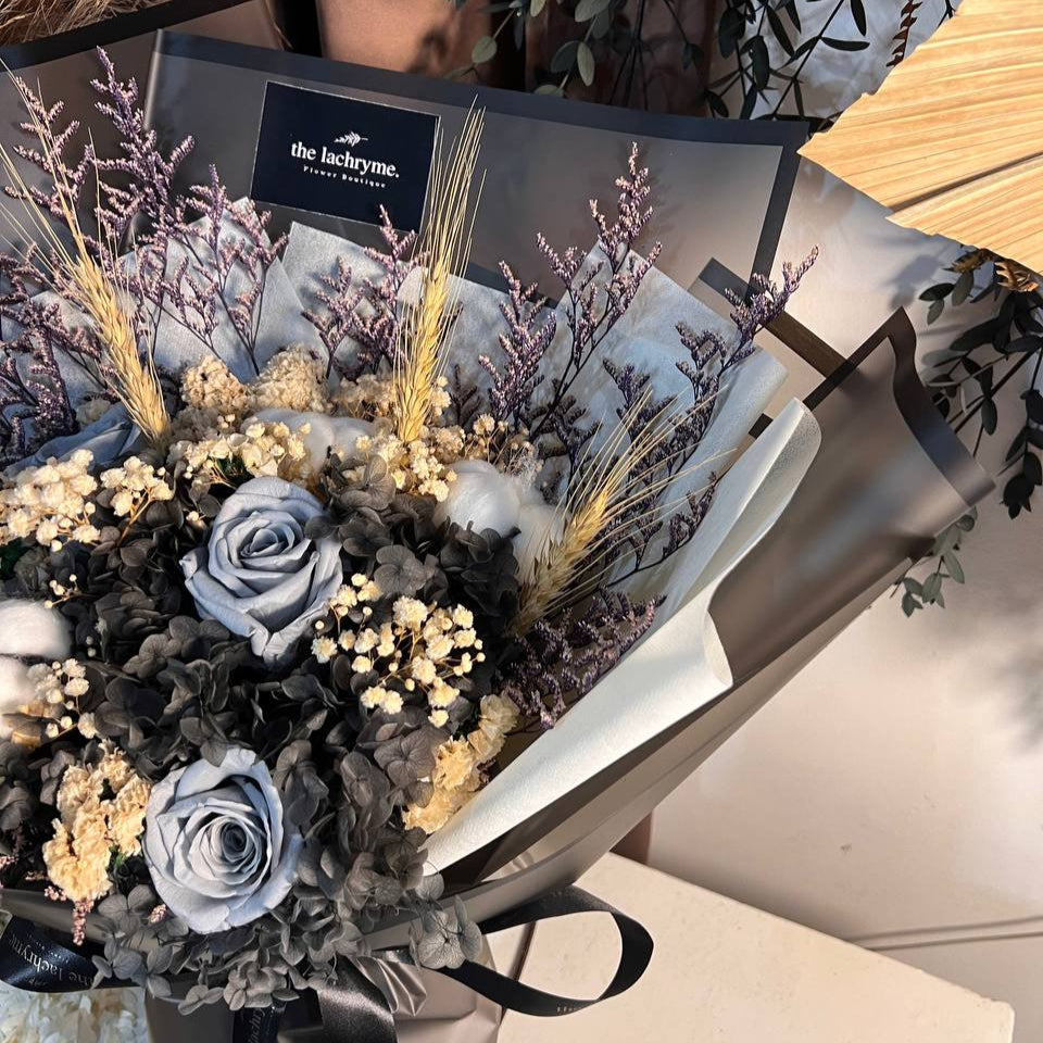 Zion | Preserved Blooms | Deluxe