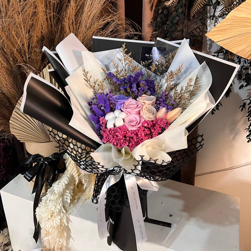 Ariana | Preserved Blooms | Deluxe